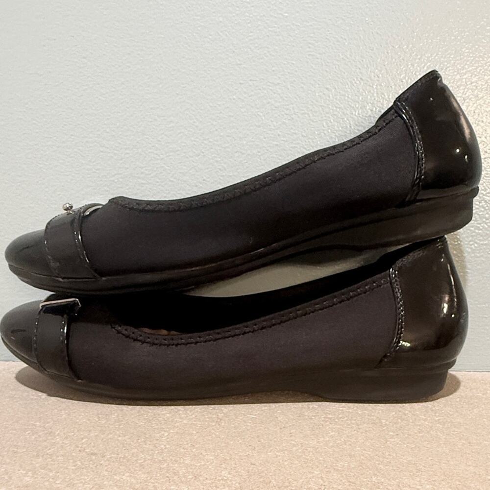 Dexflex Comfort Black Patent Leather Flats Sz 8. EUC - Picture 3 of 7